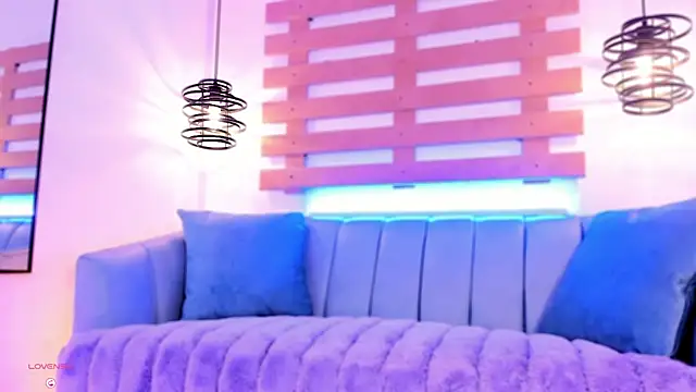 Snapshot of ArianaSantana chatting on 18, 10, 2025 ArianaSantana online show from 18, 10, 2025