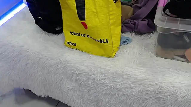 Snapshot of ArianaSantana chatting on 29, 10, 2025 ArianaSantana online show from 29, 10, 2025