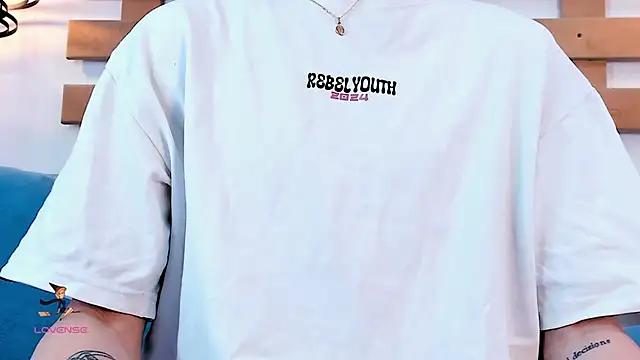 Snapshot of ArianaSantana chatting on 30, 10, 2025 ArianaSantana online show from 30, 10, 2025