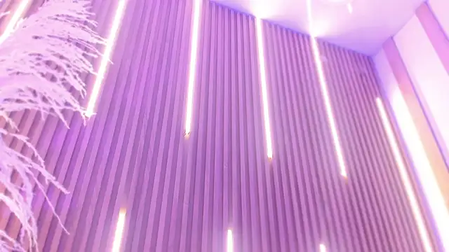 Snapshot of ArianaSantana chatting on 15, 12, 2025 ArianaSantana online show from 15, 12, 2025