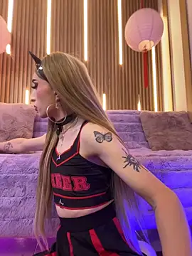 Snapshot of ArianaSantana chatting on 5, 1, 2026 ArianaSantana online show from 5, 1, 2026