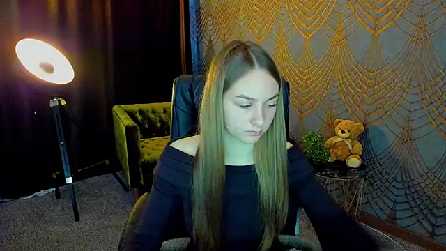 MilaAddams online show from 14, 5, 2026