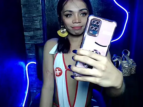 Snapshot of cristine_shopa chatting on 2, 10, 2025 cristine shopa online show from 2, 10, 2025