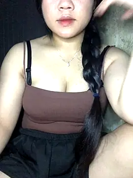 Snapshot of Linhmai_bb chatting on 17, 9, 2025 Linhmai bb online show from 17, 9, 2025