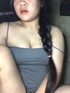 Snapshot of Linhmai_bb chatting on 2, 10, 2025 Linhmai bb online show from 2, 10, 2025