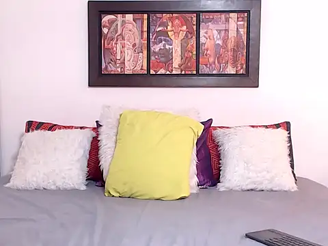 Snapshot of OSHYRIS chatting on 15, 10, 2025 OSHYRIS online show from 15, 10, 2025