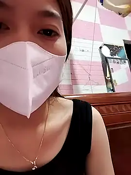 Snapshot of Zinzin9x chatting on 8, 10, 2025 Zinzin9x online show from 8, 10, 2025