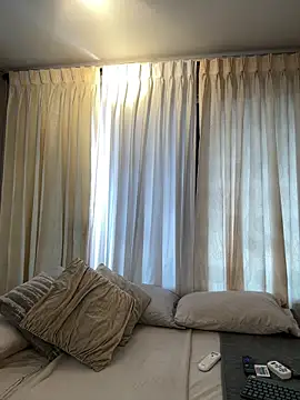 Tayler Kim online show from 31, 3, 2026