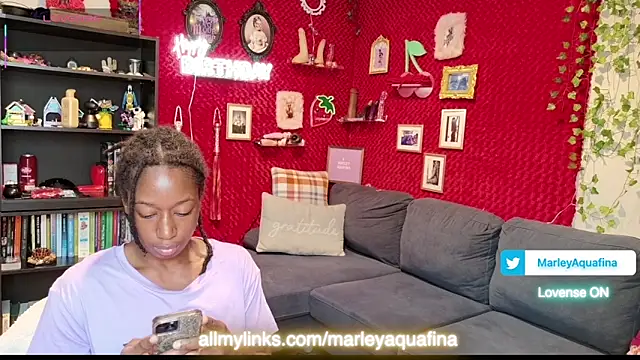 MarleyAquafina online show from 22, 9, 2025