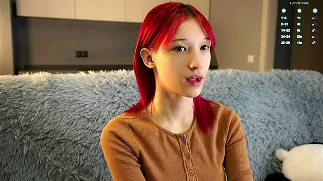 Snapshot of Likalense chatting on 5, 10, 2025 Likalense online show from 5, 10, 2025