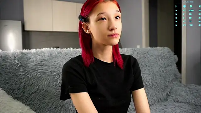 Snapshot of Likalense chatting on 8, 10, 2025 Likalense online show from 8, 10, 2025