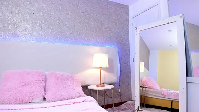 AnniieCooper online show from 22, 3, 2026