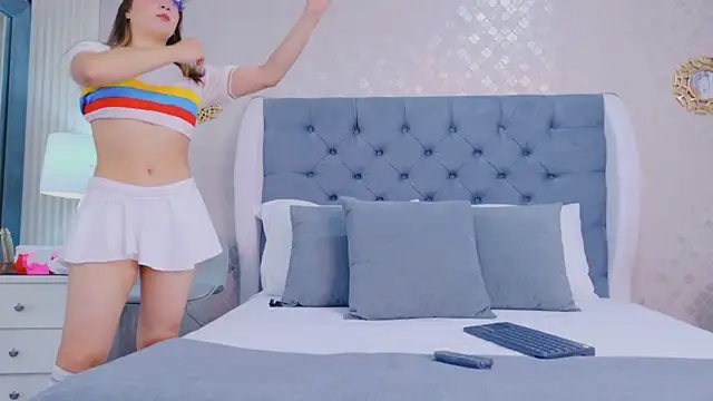 ZoeWilliis online show from 20, 6, 2026
