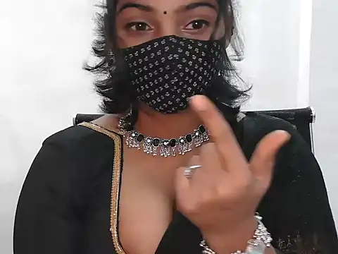 Hott Noor online show from 7, 11, 2025