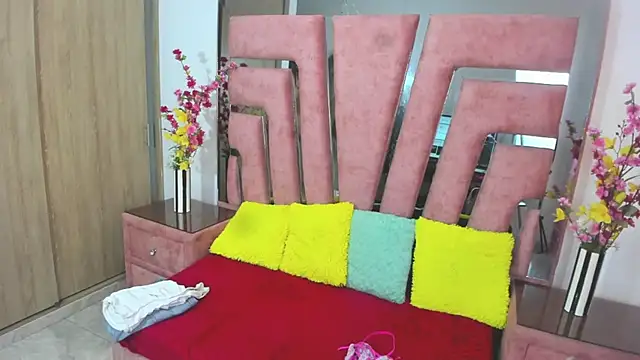 MaraKarly online show from 15, 12, 2025