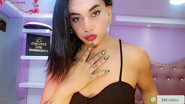 Snapshot of Valeria_Swett_ chatting on 1, 10, 2025 Valeria Swett online show from 1, 10, 2025