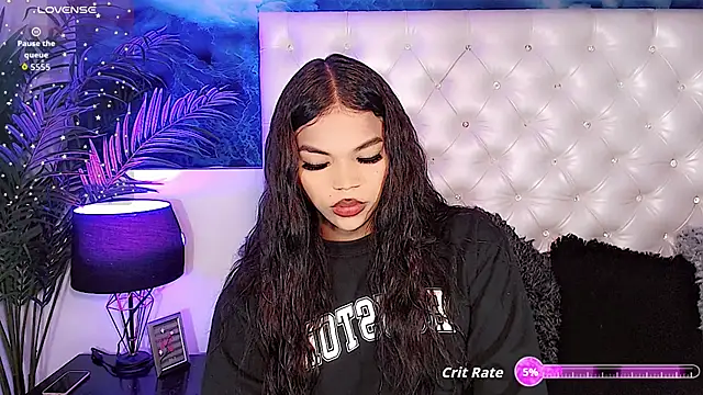 Snapshot of Valeria_Swett_ chatting on 11, 11, 2025 Valeria Swett online show from 11, 11, 2025