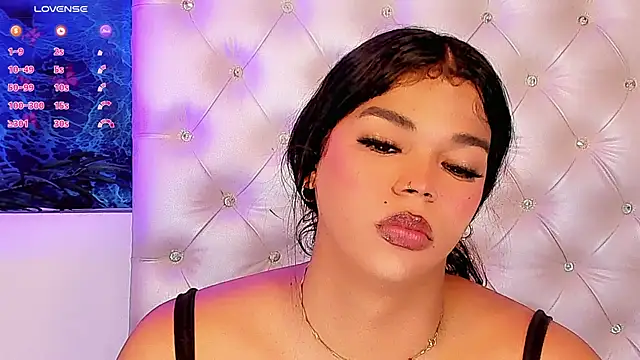 Valeria Swett  online show from 17, 5, 2026