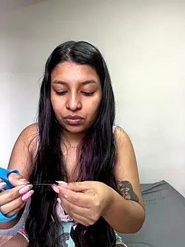 Snapshot of _Chloe_Smith chatting on 28, 10, 2025 Chloe Smith online show from 28, 10, 2025