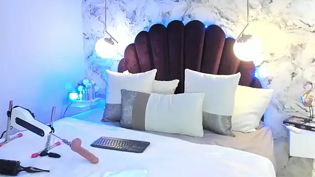 Alicia vellami online show from 26, 9, 2025