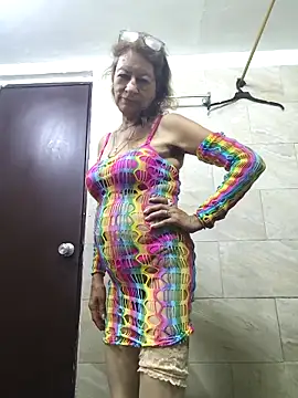 MaryLunne online show from 12, 11, 2025