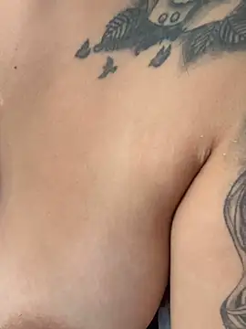 latina curvy22 online show from 17, 5, 2026