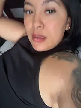 latina curvy22 online show from 18, 5, 2026