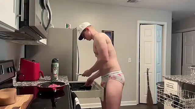 Snapshot of AshenBayou chatting on 7, 10, 2025 AshenBayou online show from 7, 10, 2025