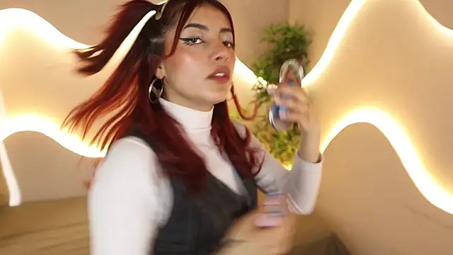 Snapshot of Mystic_blue chatting on 22, 10, 2025 Mystic blue online show from 22, 10, 2025