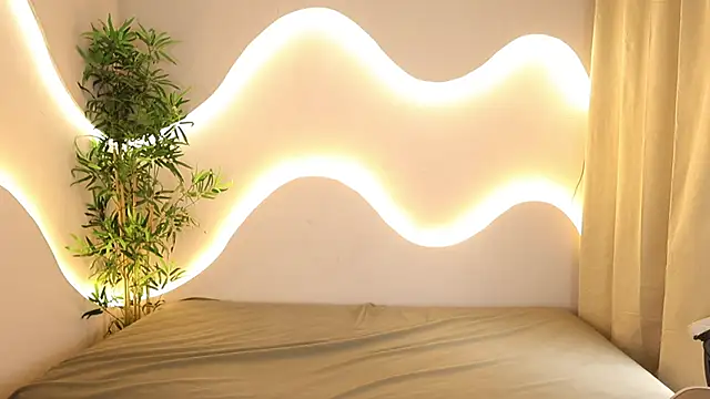 Snapshot of Mystic_blue chatting on 28, 10, 2025 Mystic blue online show from 28, 10, 2025