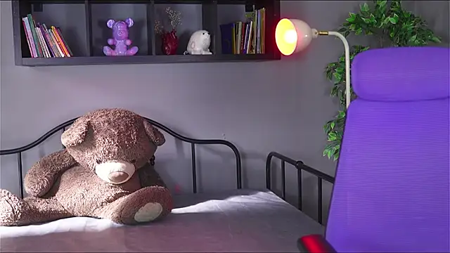 Snapshot of Mystic_blue chatting on 10, 11, 2025 Mystic blue online show from 10, 11, 2025