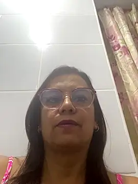 YadiraOrozco online show from 10, 9, 2025