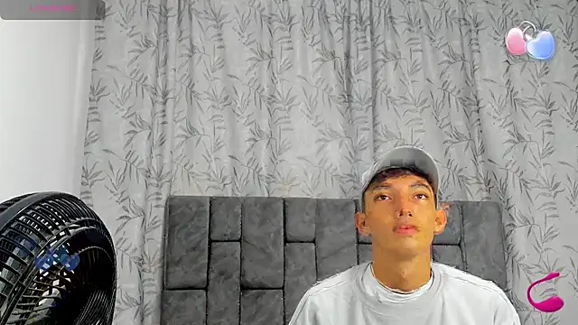 Maikol Ortiz online show from 24, 11, 2025