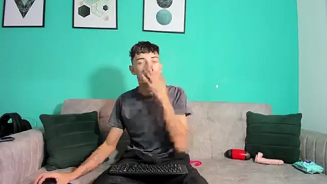 Maikol Ortiz online show from 8, 2, 2026