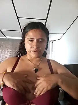 Snapshot of SaraDirty- chatting on 27, 9, 2025 SaraDirty- online show from 27, 9, 2025