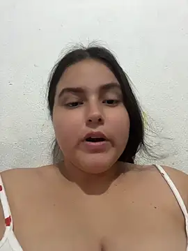 mia-08martinez  online show from 13, 5, 2026