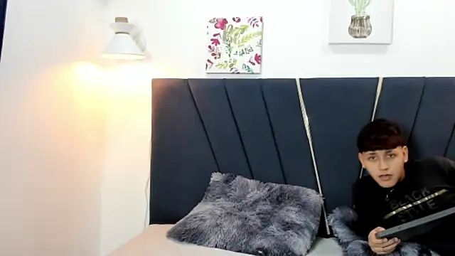 zeusapollofuck online show from 16, 9, 2025