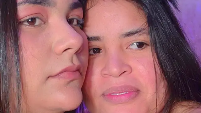 Mia and lexy online show from 3, 5, 2026