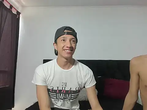 Snapshot of mhatias_ chatting on 20, 9, 2025 mhatias  online show from 20, 9, 2025