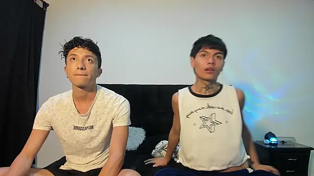 Snapshot of mhatias_ chatting on 27, 10, 2025 mhatias  online show from 27, 10, 2025