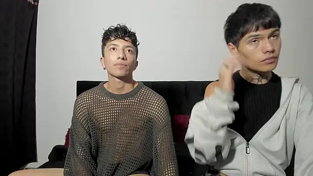 Snapshot of mhatias_ chatting on 28, 10, 2025 mhatias  online show from 28, 10, 2025