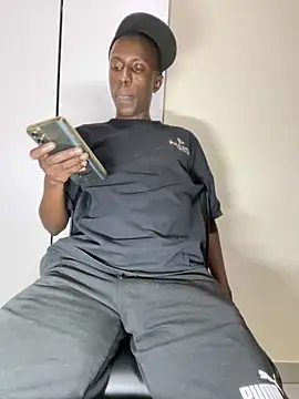 Snapshot of MeneerIan chatting on 14, 10, 2025 MeneerIan online show from 14, 10, 2025