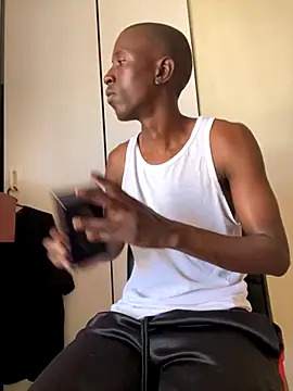 Snapshot of MeneerIan chatting on 24, 10, 2025 MeneerIan online show from 24, 10, 2025