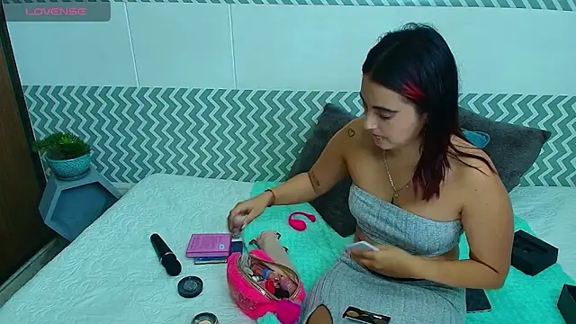 EmilyCoy  online show from 11, 10, 2025