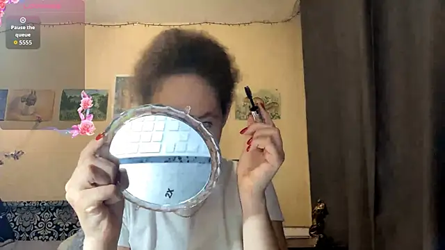 Snapshot of CarollNino chatting on 12, 9, 2025 CarollNino online show from 12, 9, 2025