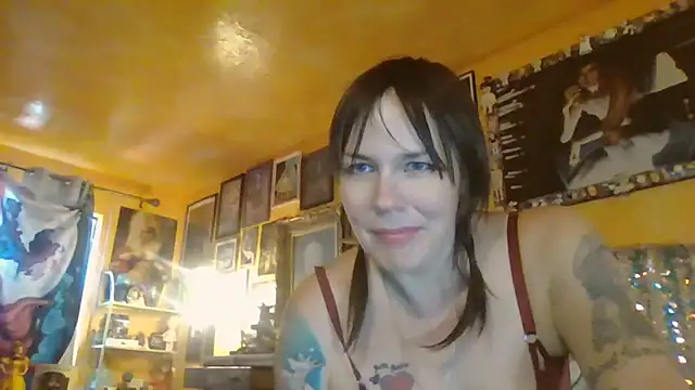 Snapshot of pinkmoonboots chatting on 14, 9, 2025 pinkmoonboots online show from 14, 9, 2025