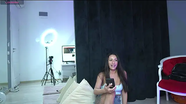 Snapshot of SarahMystique chatting on 30, 10, 2025 SarahMystique online show from 30, 10, 2025