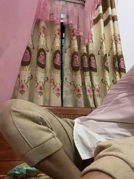 mai-xinh online show from 28, 10, 2025