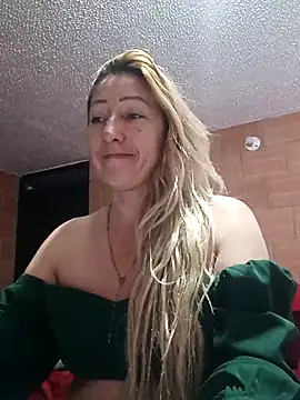 Snapshot of swetchrystal chatting on 20, 9, 2025 swetchrystal online show from 20, 9, 2025