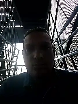 Snapshot of bisexdon chatting on 4, 10, 2025 bisexdon online show from 4, 10, 2025